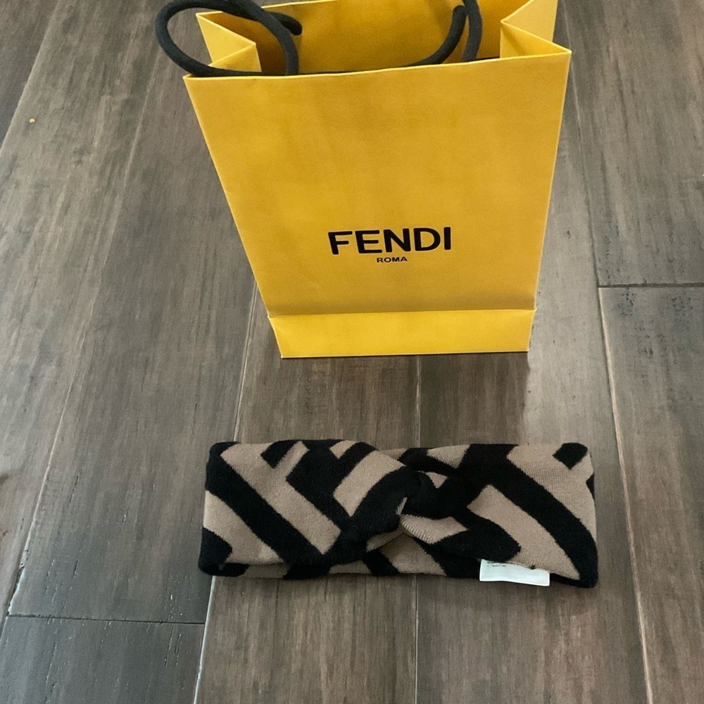 Fendi Made In Italy Wool Signature Unisex Tobacco Black Headband Size OS